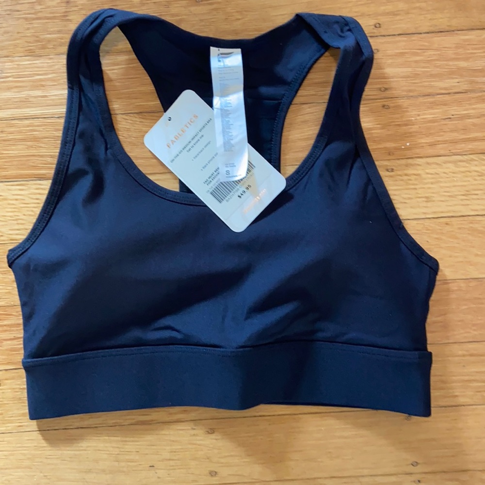 Fabletics on-the-go medium support black sports bra